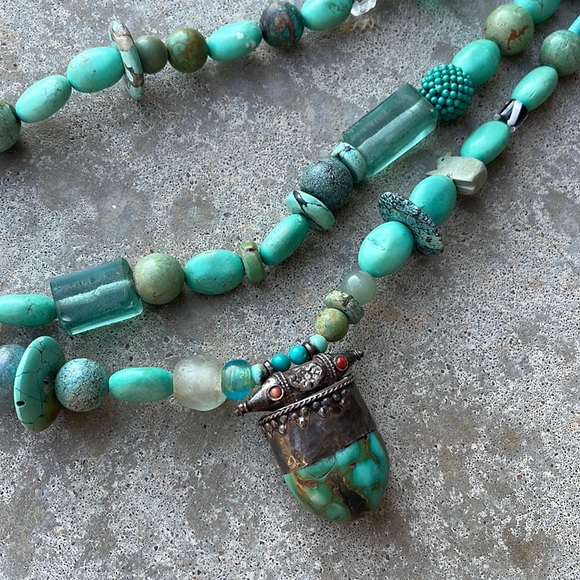 RARE Vintage Tibetan Turquoise & Jade Layered Necklace - Picture 14 of 15